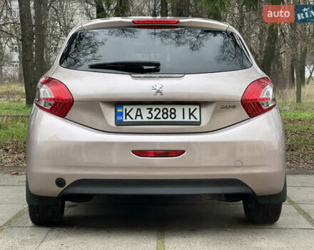 Красный Пежо 208, объемом двигателя 1.6 л и пробегом 232 тыс. км за 7999 $, фото 10 на Automoto.ua