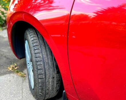 Красный Пежо 208, объемом двигателя 1.2 л и пробегом 101 тыс. км за 7400 $, фото 4 на Automoto.ua