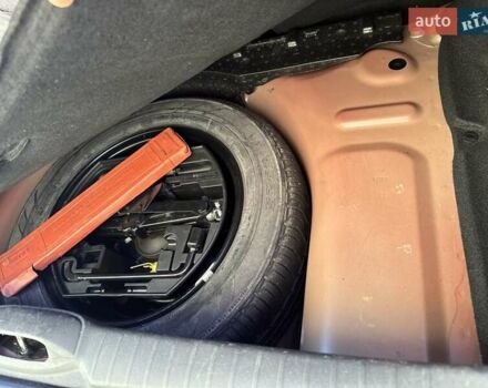 Красный Пежо 208, объемом двигателя 1.2 л и пробегом 165 тыс. км за 8500 $, фото 15 на Automoto.ua