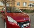 Красный Пежо 208, объемом двигателя 1.2 л и пробегом 165 тыс. км за 8500 $, фото 1 на Automoto.ua