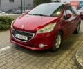 Красный Пежо 208, объемом двигателя 1.2 л и пробегом 167 тыс. км за 7700 $, фото 1 на Automoto.ua