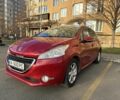 Красный Пежо 208, объемом двигателя 1.2 л и пробегом 165 тыс. км за 8500 $, фото 1 на Automoto.ua