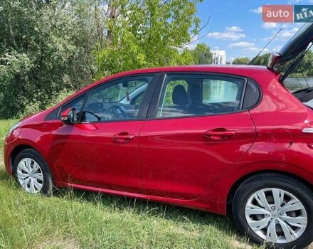 Красный Пежо 208, объемом двигателя 1.2 л и пробегом 94 тыс. км за 8200 $, фото 6 на Automoto.ua