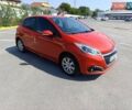 Красный Пежо 208, объемом двигателя 1.2 л и пробегом 152 тыс. км за 7000 $, фото 1 на Automoto.ua