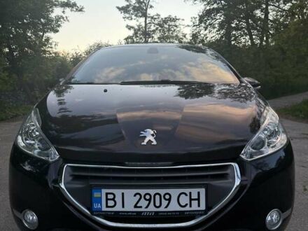 Пежо 208 2013 в Полтаве на Automoto.ua Красный Пежо 208, объемом двигателя 1.6 л и пробегом 83 тыс. км за 8200 $, фото 1 на Automoto.ua