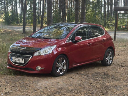 Червоний Пежо 208, об'ємом двигуна 1.6 л та пробігом 122 тис. км за 8500 $, фото 1 на Automoto.ua