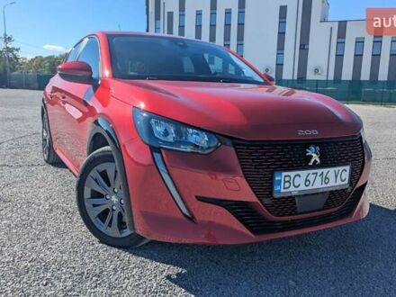Красный Пежо 208, объемом двигателя 0 л и пробегом 40 тыс. км за 15900 $, фото 1 на Automoto.ua