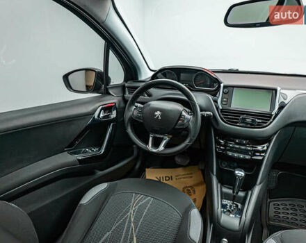 Пежо 208, объемом двигателя 1.6 л и пробегом 86 тыс. км за 8903 $, фото 10 на Automoto.ua