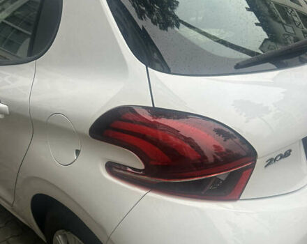 Пежо 208, объемом двигателя 1.2 л и пробегом 118 тыс. км за 8100 $, фото 2 на Automoto.ua