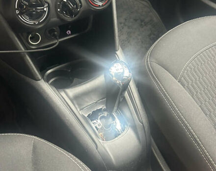 Пежо 208, объемом двигателя 1.2 л и пробегом 118 тыс. км за 8100 $, фото 8 на Automoto.ua