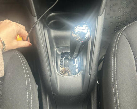 Пежо 208, объемом двигателя 1.2 л и пробегом 118 тыс. км за 8100 $, фото 13 на Automoto.ua