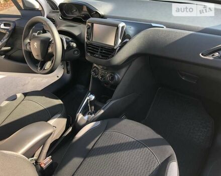 Пежо 208, объемом двигателя 1.2 л и пробегом 125 тыс. км за 8200 $, фото 16 на Automoto.ua