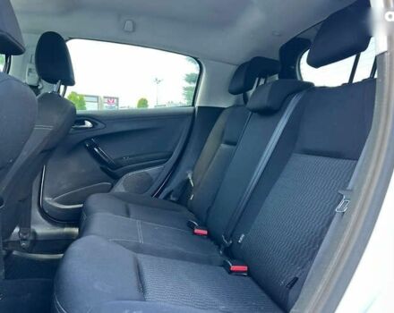 Пежо 208, об'ємом двигуна 1.2 л та пробігом 71 тис. км за 9990 $, фото 11 на Automoto.ua