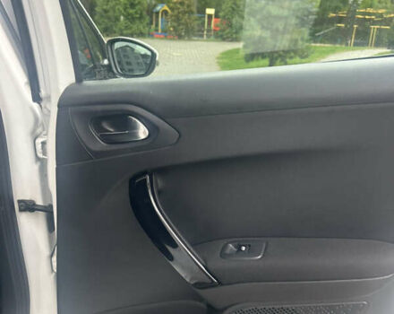 Пежо 208, объемом двигателя 1.2 л и пробегом 118 тыс. км за 8100 $, фото 26 на Automoto.ua