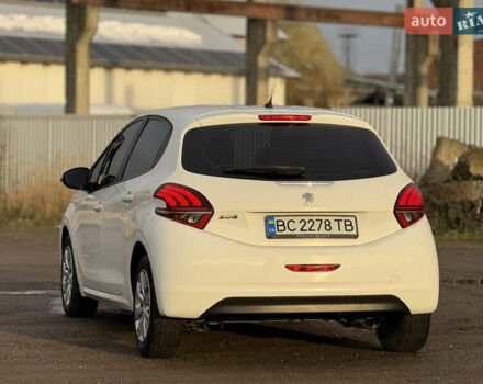 Пежо 208, объемом двигателя 1.2 л и пробегом 127 тыс. км за 6650 $, фото 4 на Automoto.ua