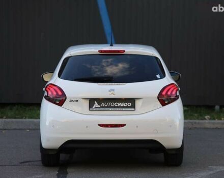 Пежо 208, объемом двигателя 1.5 л и пробегом 55 тыс. км за 12000 $, фото 5 на Automoto.ua