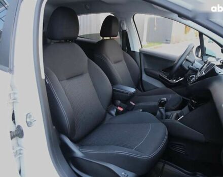 Пежо 208, объемом двигателя 1.5 л и пробегом 55 тыс. км за 12000 $, фото 10 на Automoto.ua