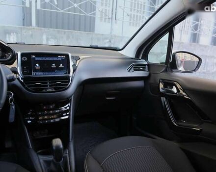 Пежо 208, объемом двигателя 1.5 л и пробегом 55 тыс. км за 12000 $, фото 13 на Automoto.ua