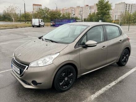 Пежо 208 2013 в Запорожье на Automoto.ua Пежо 208, объемом двигателя 1.2 л и пробегом 88 тыс. км за 6300 $, фото 1 на Automoto.ua