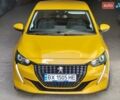 Желтый Пежо 208, объемом двигателя 1.2 л и пробегом 55 тыс. км за 16700 $, фото 1 на Automoto.ua