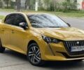 Жовтий Пежо 208, об'ємом двигуна 1.2 л та пробігом 19 тис. км за 17800 $, фото 1 на Automoto.ua