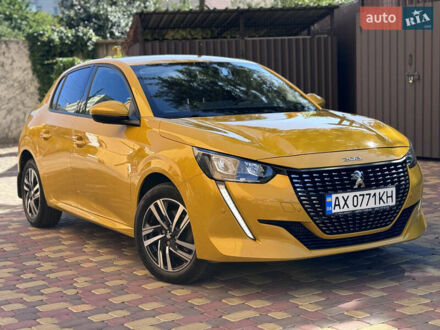 Жовтий Пежо 208, об'ємом двигуна 1.2 л та пробігом 22 тис. км за 17999 $, фото 1 на Automoto.ua