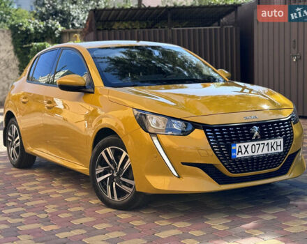 Жовтий Пежо 208, об'ємом двигуна 1.2 л та пробігом 22 тис. км за 17999 $, фото 1 на Automoto.ua