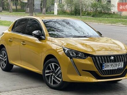 Желтый Пежо 208, объемом двигателя 1.2 л и пробегом 19 тыс. км за 17800 $, фото 1 на Automoto.ua