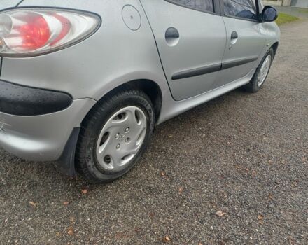 Сірий Пежо 208, об'ємом двигуна 1.4 л та пробігом 230 тис. км за 2349 $, фото 6 на Automoto.ua