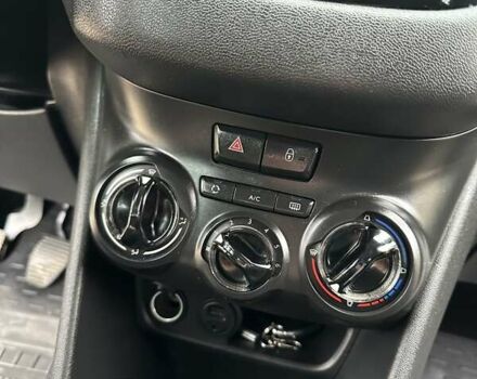 Серый Пежо 208, объемом двигателя 1.4 л и пробегом 192 тыс. км за 7200 $, фото 10 на Automoto.ua