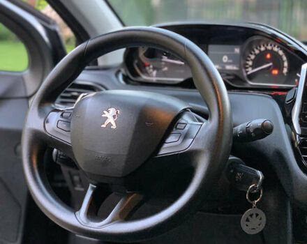 Сірий Пежо 208, об'ємом двигуна 1.4 л та пробігом 230 тис. км за 7300 $, фото 6 на Automoto.ua