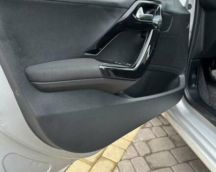 Серый Пежо 208, объемом двигателя 1.4 л и пробегом 192 тыс. км за 7200 $, фото 3 на Automoto.ua