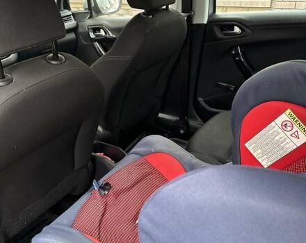 Серый Пежо 208, объемом двигателя 1.4 л и пробегом 192 тыс. км за 7200 $, фото 18 на Automoto.ua