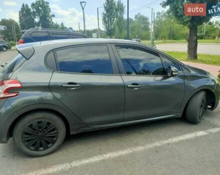 Сірий Пежо 208, об'ємом двигуна 1.4 л та пробігом 251 тис. км за 7000 $, фото 1 на Automoto.ua