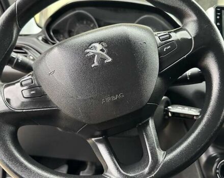 Серый Пежо 208, объемом двигателя 1.4 л и пробегом 192 тыс. км за 7200 $, фото 6 на Automoto.ua