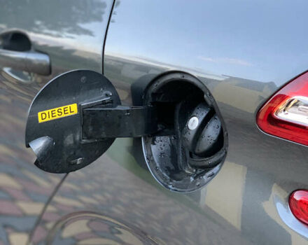 Сірий Пежо 208, об'ємом двигуна 1.4 л та пробігом 230 тис. км за 7300 $, фото 21 на Automoto.ua