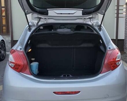 Серый Пежо 208, объемом двигателя 1.4 л и пробегом 192 тыс. км за 7200 $, фото 1 на Automoto.ua