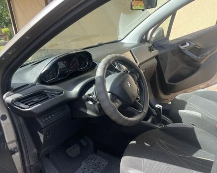 Сірий Пежо 208, об'ємом двигуна 1.4 л та пробігом 98 тис. км за 8200 $, фото 3 на Automoto.ua