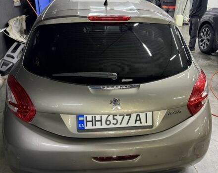 Серый Пежо 208, объемом двигателя 1.4 л и пробегом 258 тыс. км за 6700 $, фото 2 на Automoto.ua