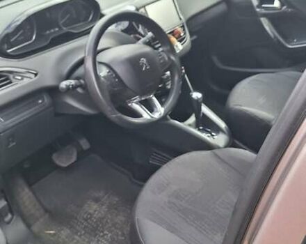 Сірий Пежо 208, об'ємом двигуна 1.6 л та пробігом 81 тис. км за 9900 $, фото 4 на Automoto.ua