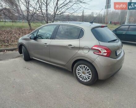 Серый Пежо 208, объемом двигателя 1.57 л и пробегом 190 тыс. км за 7700 $, фото 4 на Automoto.ua