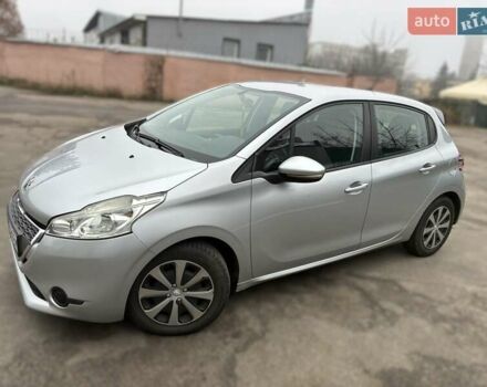 Сірий Пежо 208, об'ємом двигуна 1.4 л та пробігом 246 тис. км за 8000 $, фото 5 на Automoto.ua
