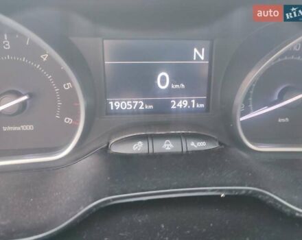 Серый Пежо 208, объемом двигателя 1.57 л и пробегом 190 тыс. км за 7700 $, фото 10 на Automoto.ua