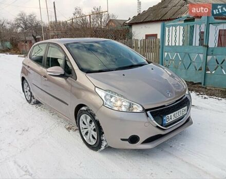Серый Пежо 208, объемом двигателя 1.2 л и пробегом 43 тыс. км за 8400 $, фото 3 на Automoto.ua