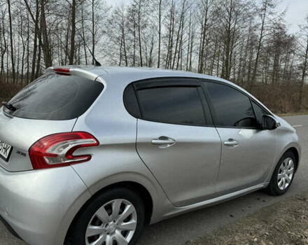 Серый Пежо 208, объемом двигателя 1.6 л и пробегом 255 тыс. км за 5500 $, фото 3 на Automoto.ua