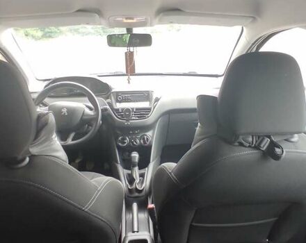 Пежо 208 2014 в Сокале на Automoto.ua Серый Пежо 208, объемом двигателя 1.4 л и пробегом 226 тыс. км за 5400 $, фото 5 на Automoto.ua