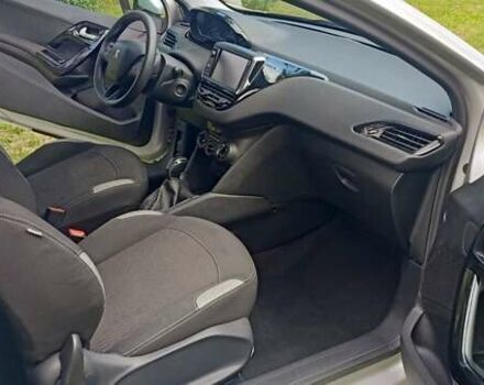 Сірий Пежо 208, об'ємом двигуна 1.6 л та пробігом 124 тис. км за 4700 $, фото 7 на Automoto.ua