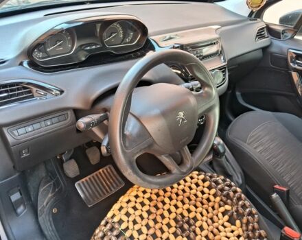 Серый Пежо 208, объемом двигателя 1.6 л и пробегом 158 тыс. км за 8200 $, фото 4 на Automoto.ua