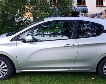 Сірий Пежо 208, об'ємом двигуна 1.6 л та пробігом 124 тис. км за 4700 $, фото 3 на Automoto.ua