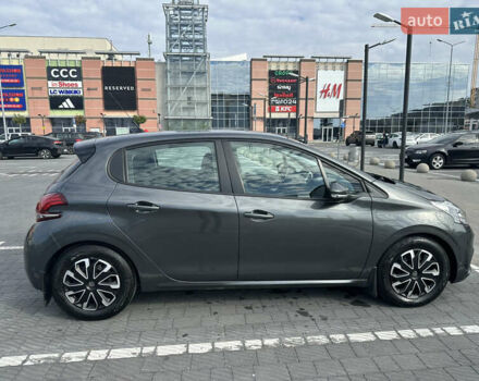 Серый Пежо 208, объемом двигателя 1.6 л и пробегом 190 тыс. км за 7100 $, фото 5 на Automoto.ua